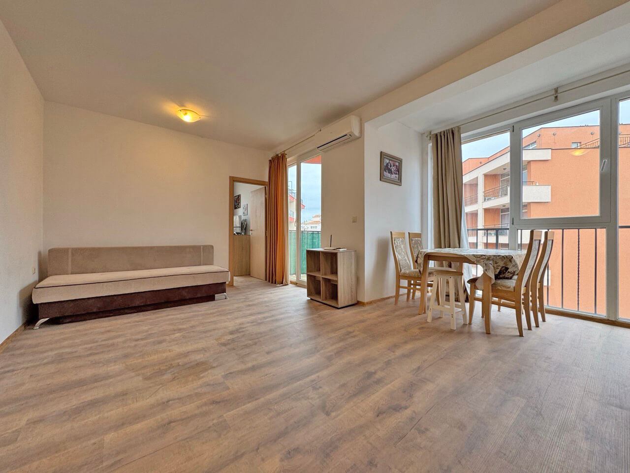 Mieszkanie z jedną sypialnią z widokiem na basen w prestiżowym kompleksie w Słonecznym Brzegu