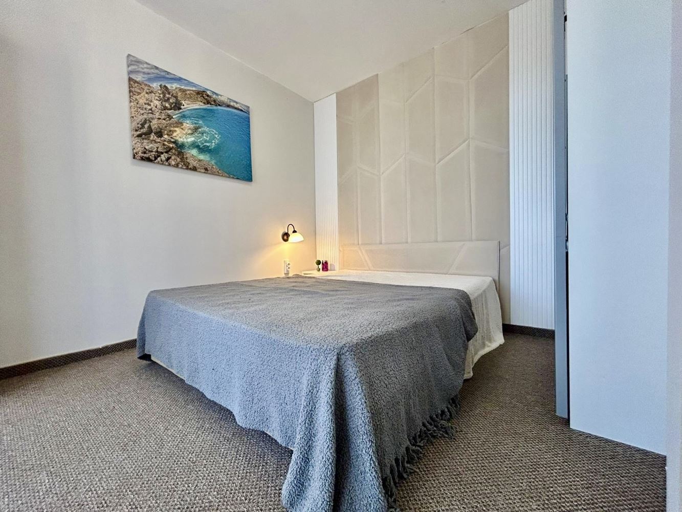 Apartament z jedną sypialnią i dwoma przestronnymi tarasami w Słonecznym Brzegu – w pełni umeblowany i gotowy do użytkowania