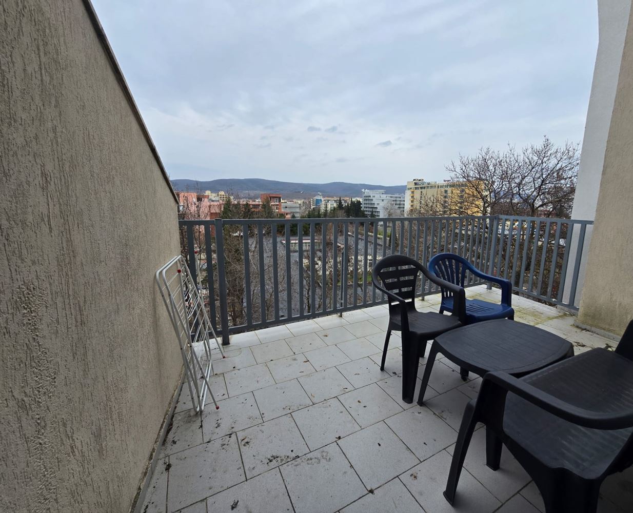 Stylowe studio w centrum Słonecznego Brzegu z widokiem na park i miasto