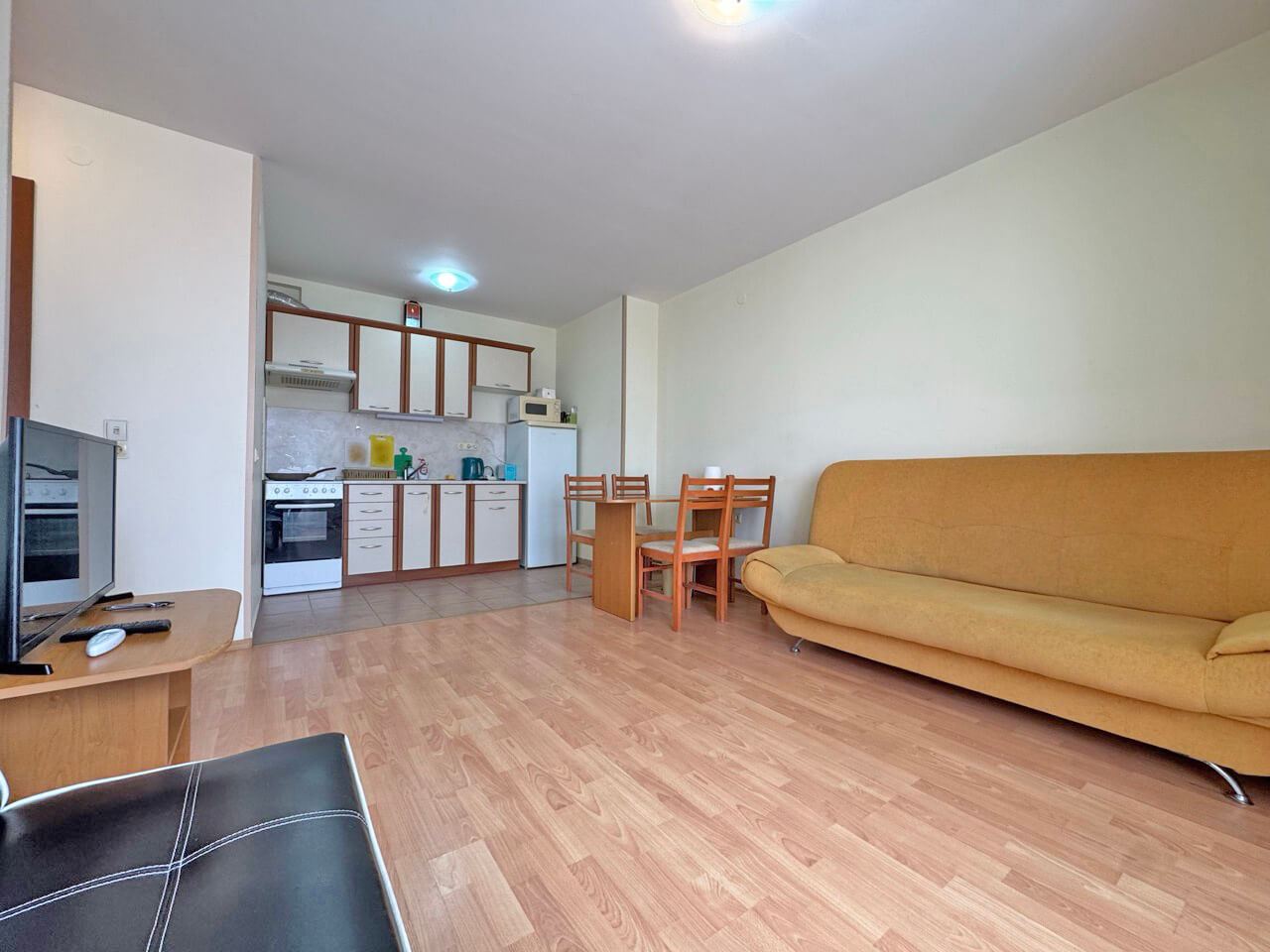 Przestronne mieszkanie z jedną sypialnią z widokiem na basen w Słonecznym Brzegu