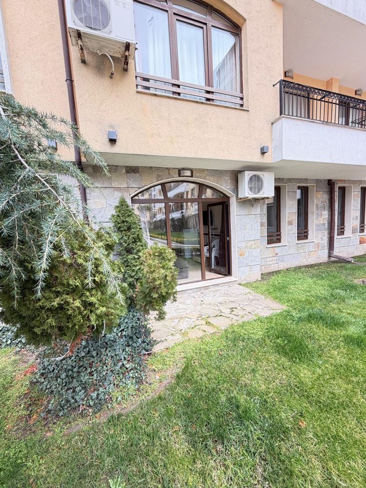 Przestronne mieszkanie z dwiema sypialniami z bezpośrednim dostępem do prywatnego ogrodu w Słonecznym Brzegu – komfort, luksus i przytulność