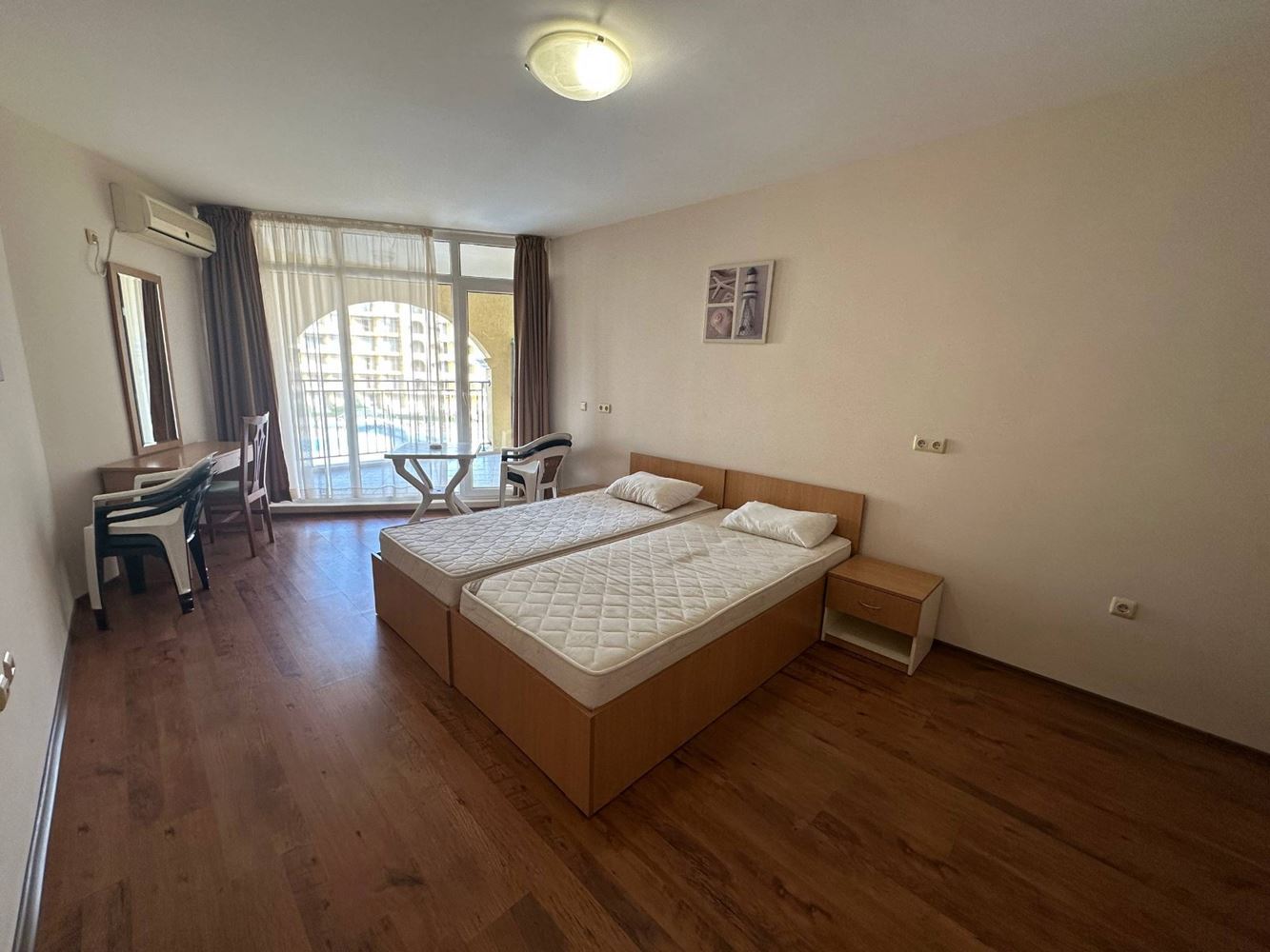 Luksus nad morzem w pierwszej linii – przestronny apartament z dwiema sypialniami i widokiem na morze w Aheloy