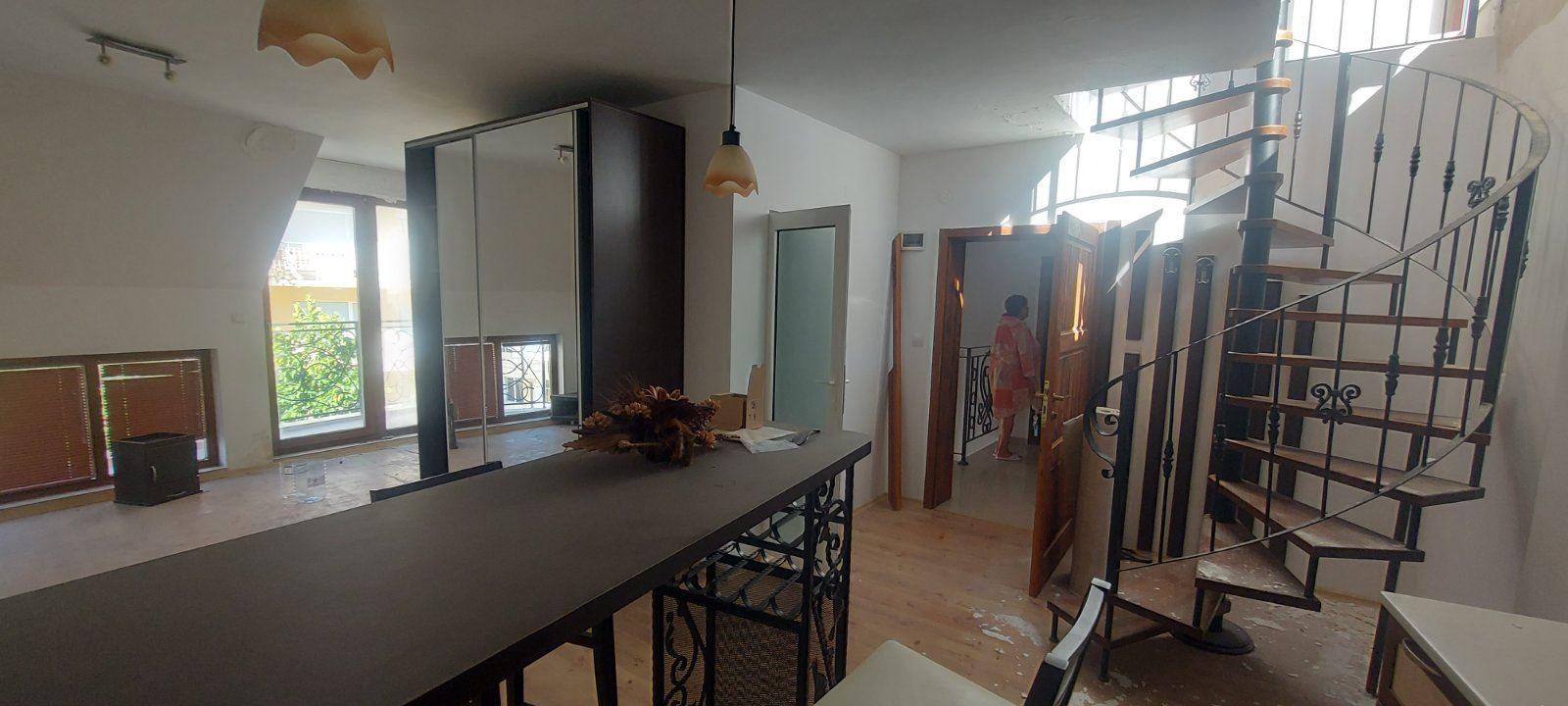 Dwupoziomowy apartament z wyjątkowym panoramicznym widokiem na morze w Świętym Własie – bez opłaty za utrzymanie