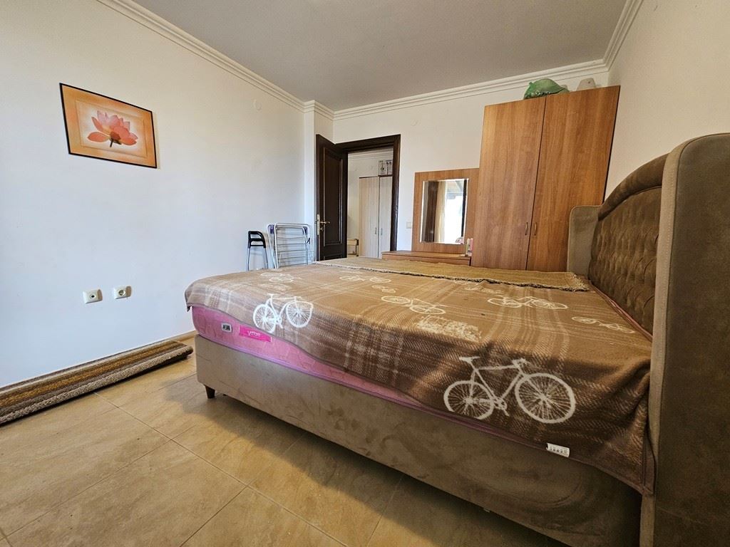 Luksus na pierwszej linii – stylowe mieszkanie z werandą, prywatnym ogrodem i widokiem na morze w Świętym Własie