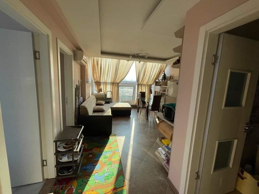 Panoramiczne mieszkanie z dwiema sypialniami z widokiem na morze w Rawdzie – światło, przestrzeń i niska opłata za utrzymanie