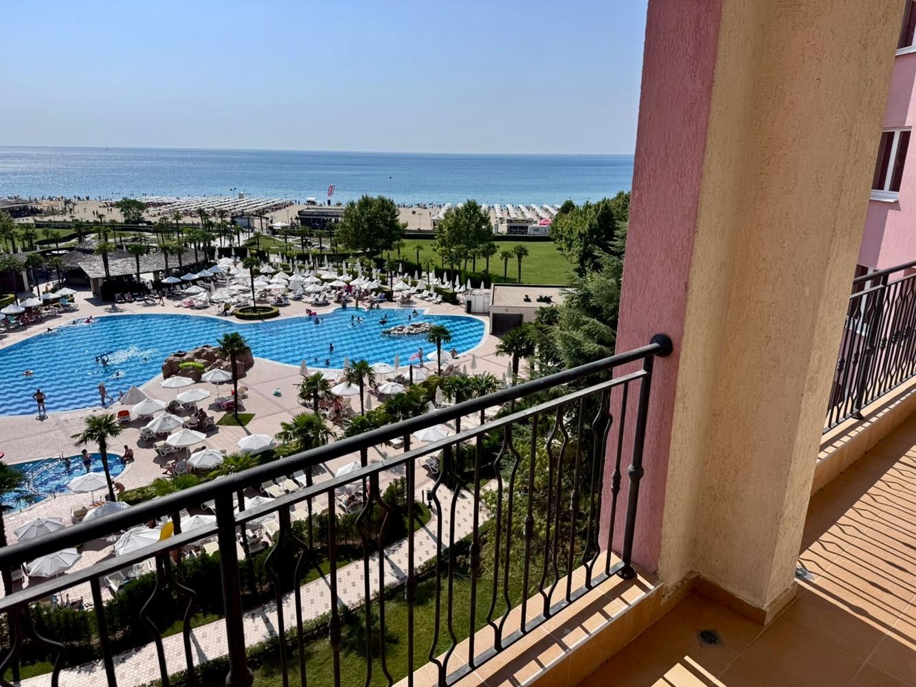 Luksusowy apartament nad morzem z panoramicznym widokiem w prestiżowym kompleksie w Słonecznym Brzegu