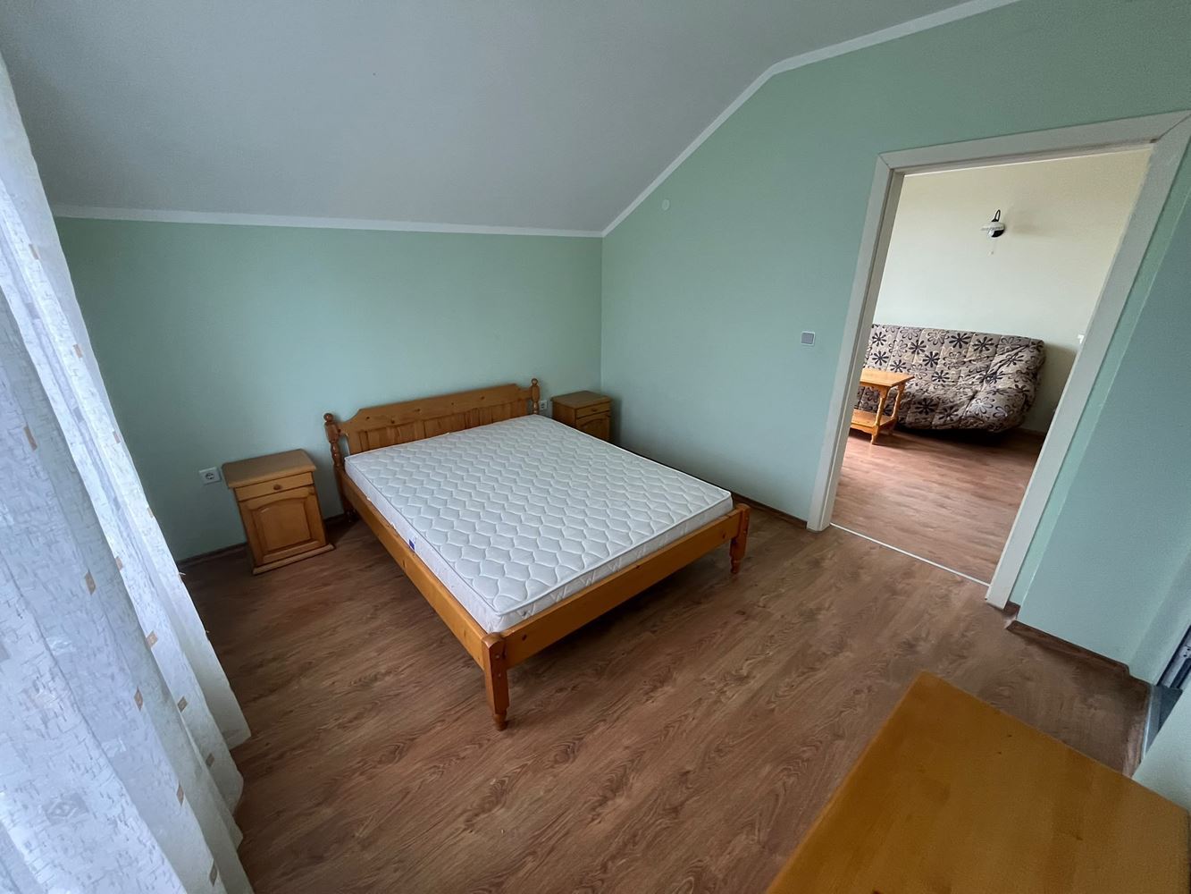 Apartament z dwiema sypialniami w pierwszej linii brzegowej w Pomorie z imponującą panoramą morza