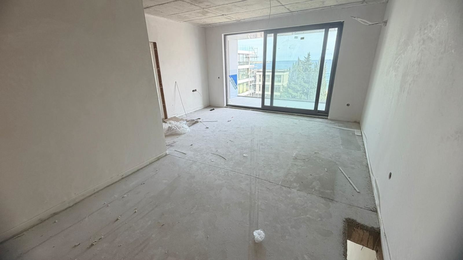 Mieszkanie z jedną sypialnią z bezpośrednim panoramicznym widokiem na morze w Rawdzie – najwyższy komfort i spektakularne widoki z każdego pokoju