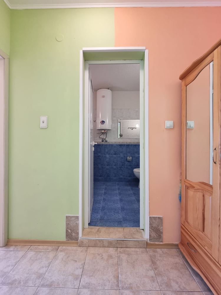 Umeblowany apartament z jedną sypialnią w Słonecznym Brzegu – funkcjonalna nieruchomość z udogodnieniami i niską opłatą eksploatacyjną