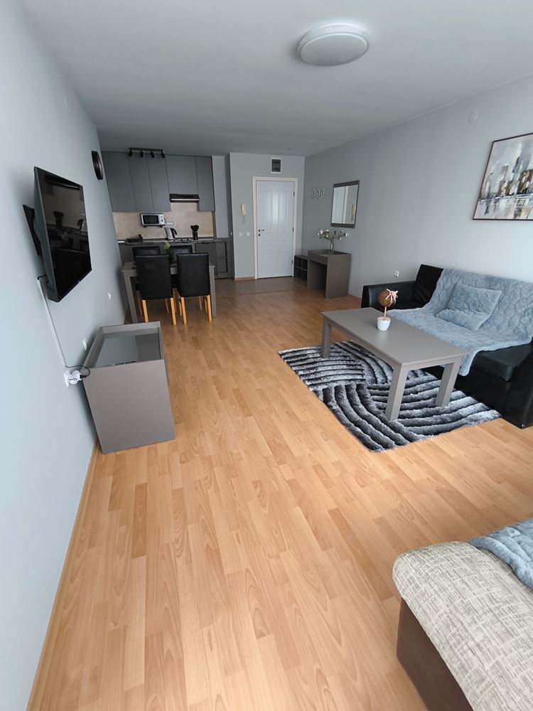 Luksusowy apartament z jedną sypialnią w pierwszej linii brzegowej w Świętym Własie