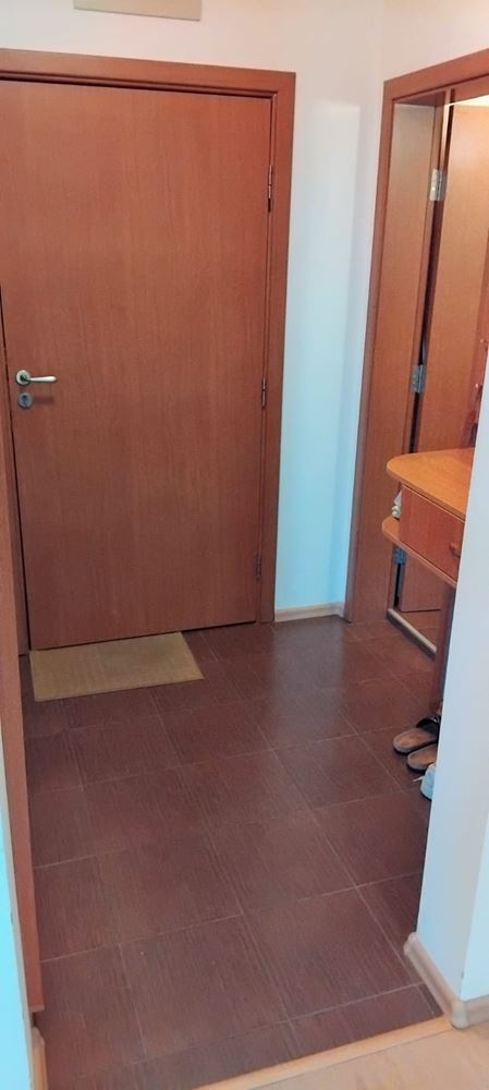 Przestronne studio z widokiem na basen w spokojnym kompleksie w Sveti Vlas – komfort i wygoda nad morzem