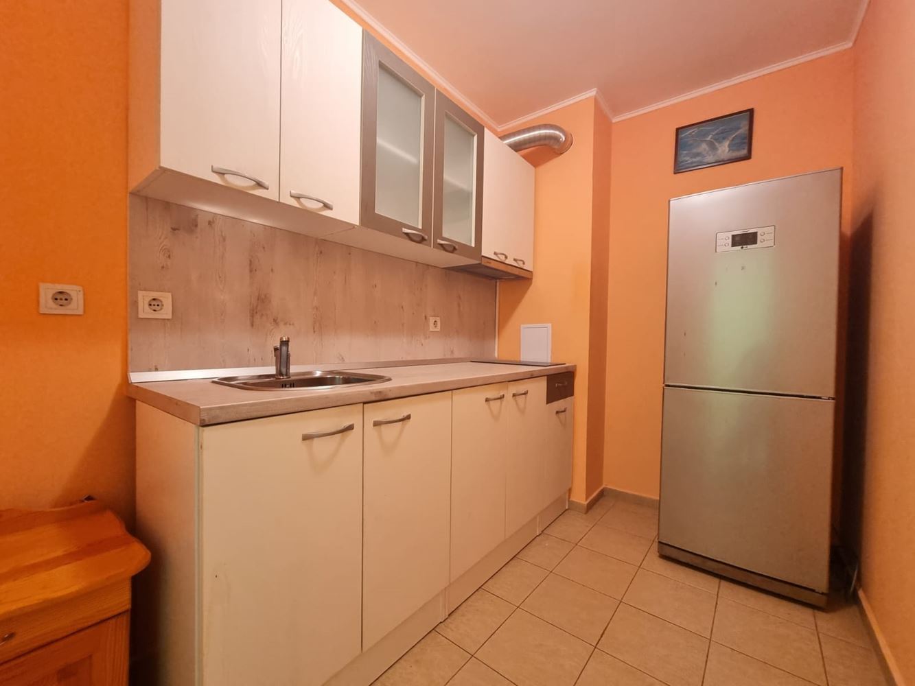 Umeblowany apartament z jedną sypialnią w Słonecznym Brzegu – funkcjonalna nieruchomość z udogodnieniami i niską opłatą eksploatacyjną
