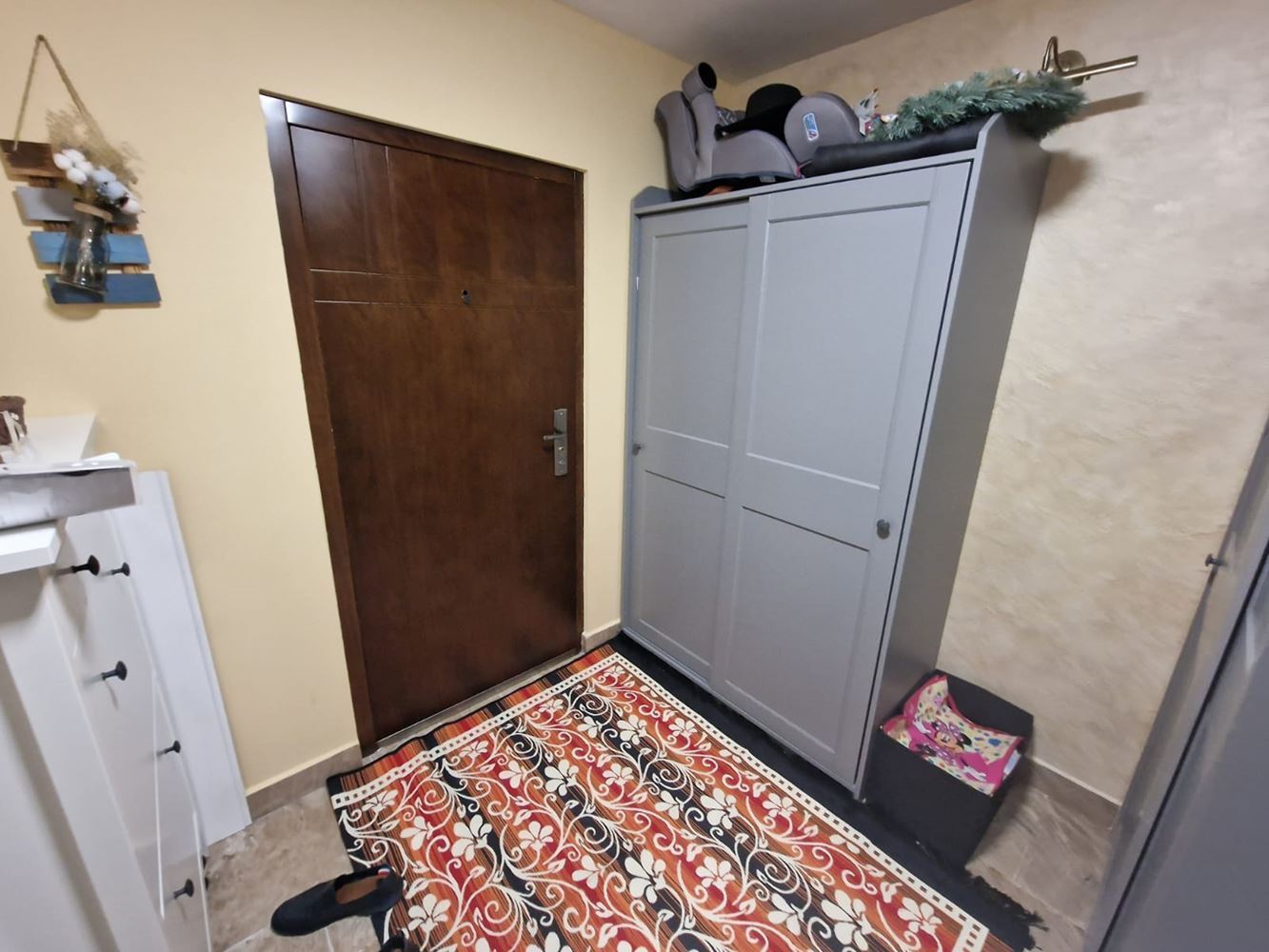 Ekskluzywny apartament z trzema sypialniami – najwyższy standard życia i dyskretny luksus