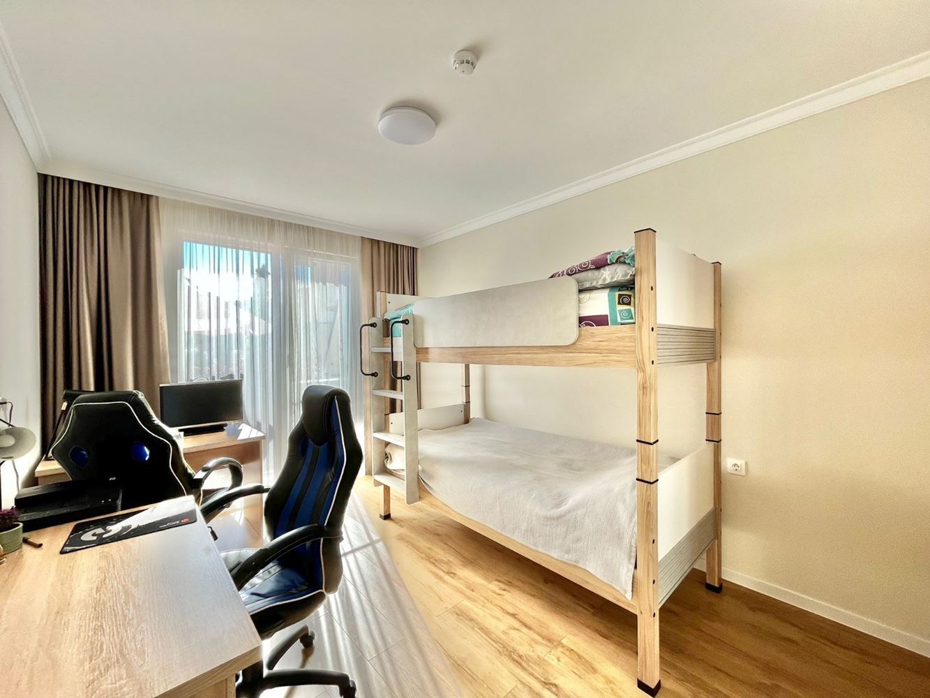 Dwupoziomowy apartament z dwiema sypialniami w centrum Rawdy – luksus, komfort i doskonała lokalizacja blisko morza