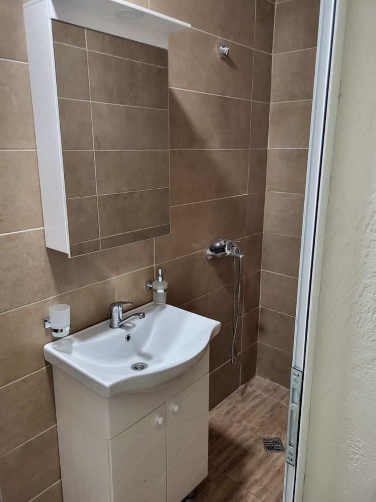 Umeblowane studio bez opłaty za utrzymanie w Słonecznym Brzegu – spokojna okolica i plaża w odległości spaceru