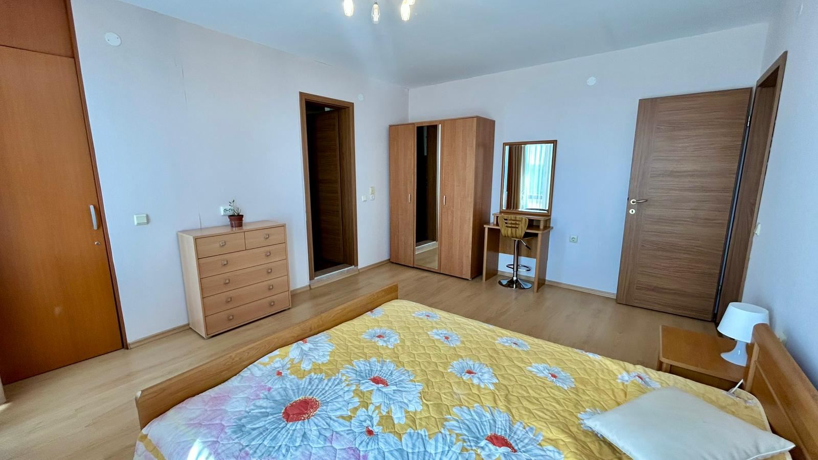 Święty Włas – apartament z trzema sypialniami z bezpośrednim panoramicznym widokiem na morze w kompleksie przy samej plaży