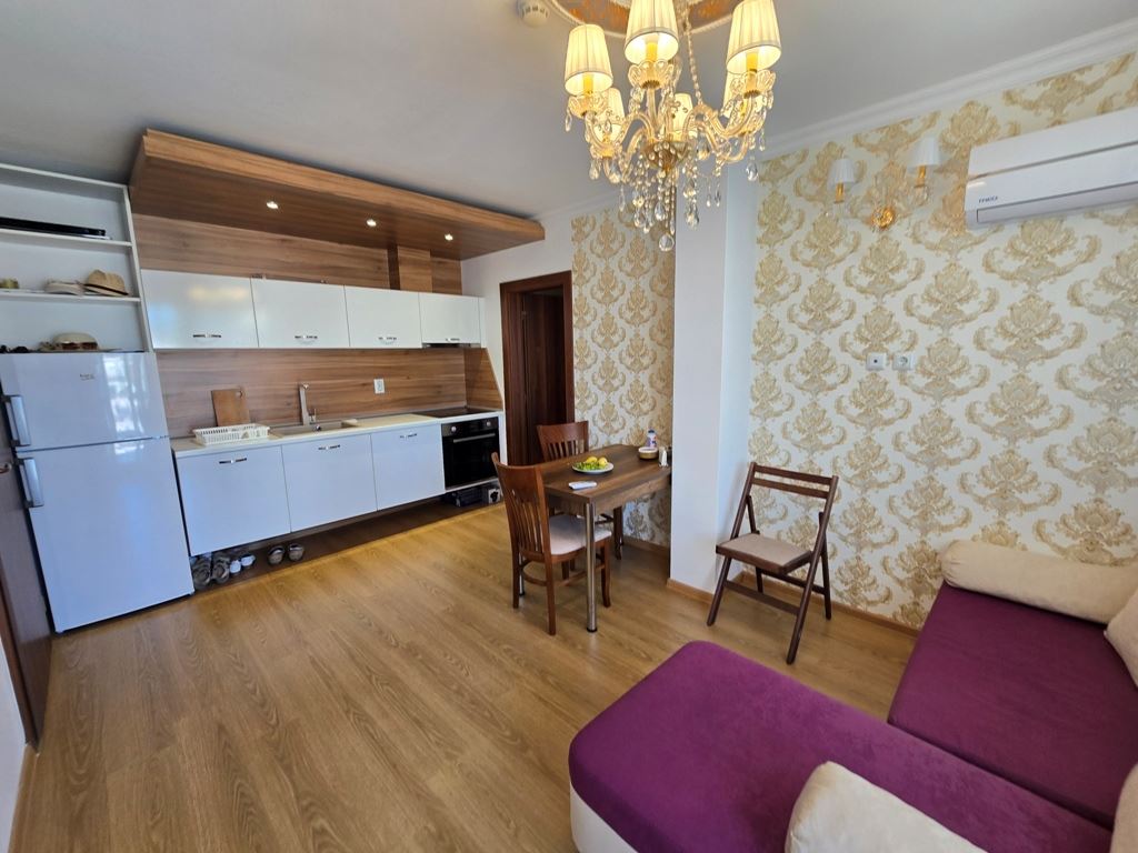 Słoneczny Brzeg - W pełni umeblowany apartament z dwoma balkonami i imponującą infrastrukturą SPA