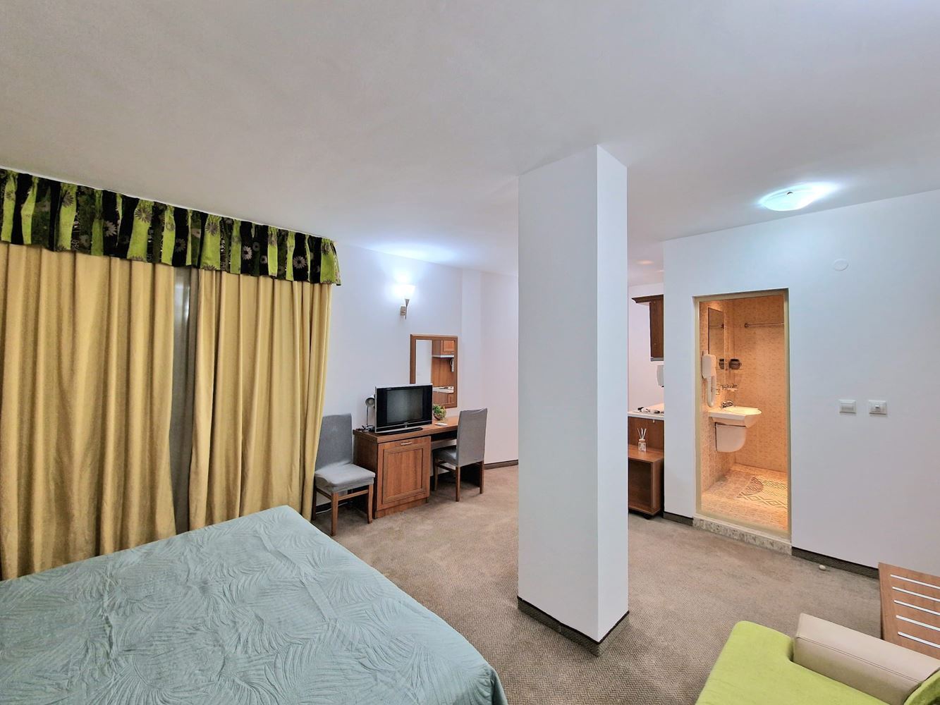 Panoramiczne studio na ostatnim piętrze w Słonecznym Brzegu – cisza, przestrzeń i poczucie swobody