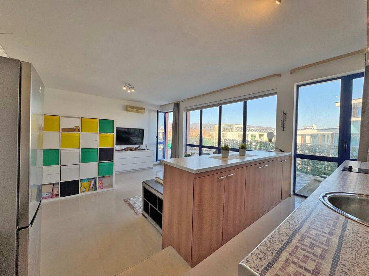 Luksusowy penthouse w Słonecznym Brzegu z imponującym tarasem panoramicznym i doskonałą lokalizacją