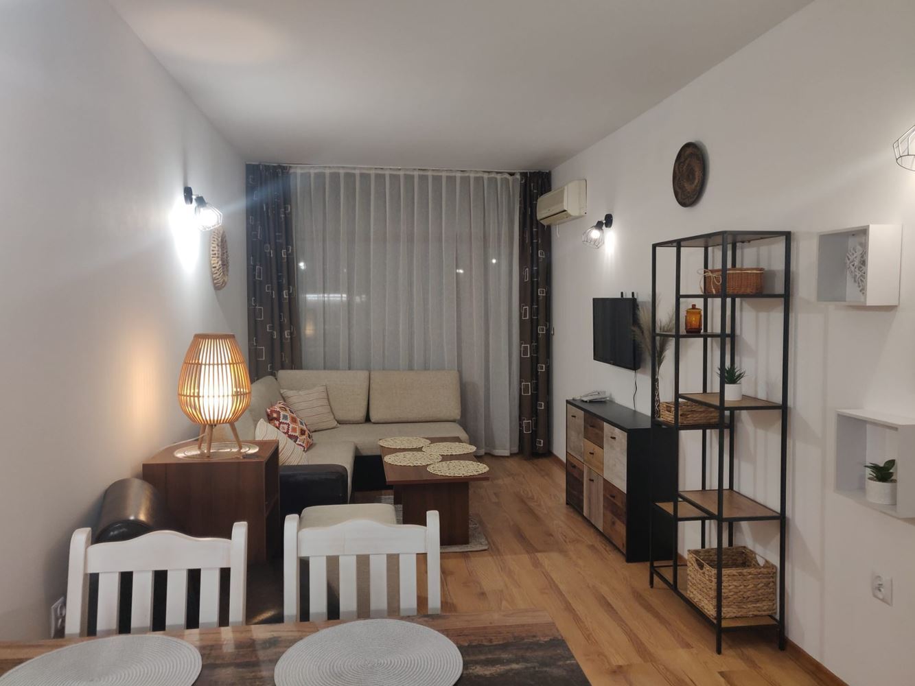 Przestronny apartament z jedną sypialnią i częściowym widokiem na morze – Słoneczny Brzeg, 100 m od plaży