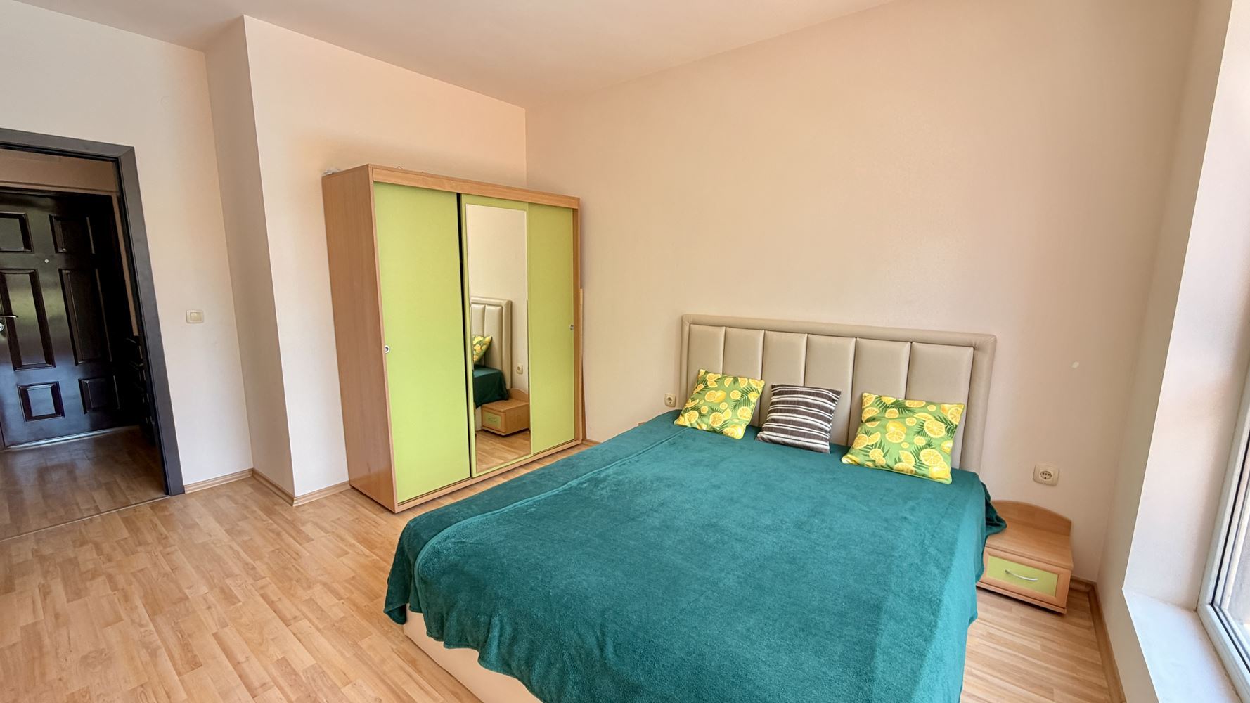 Słoneczny Brzeg: apartament z jedną sypialnią 300 metrów od plaży – komfort, jakość i doskonała inwestycja