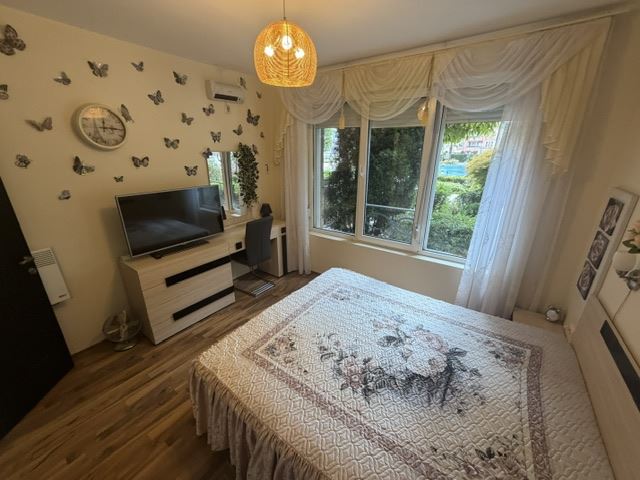 Przestronny apartament z trzema sypialniami, blisko morza, z doskonałą infrastrukturą kompleksu