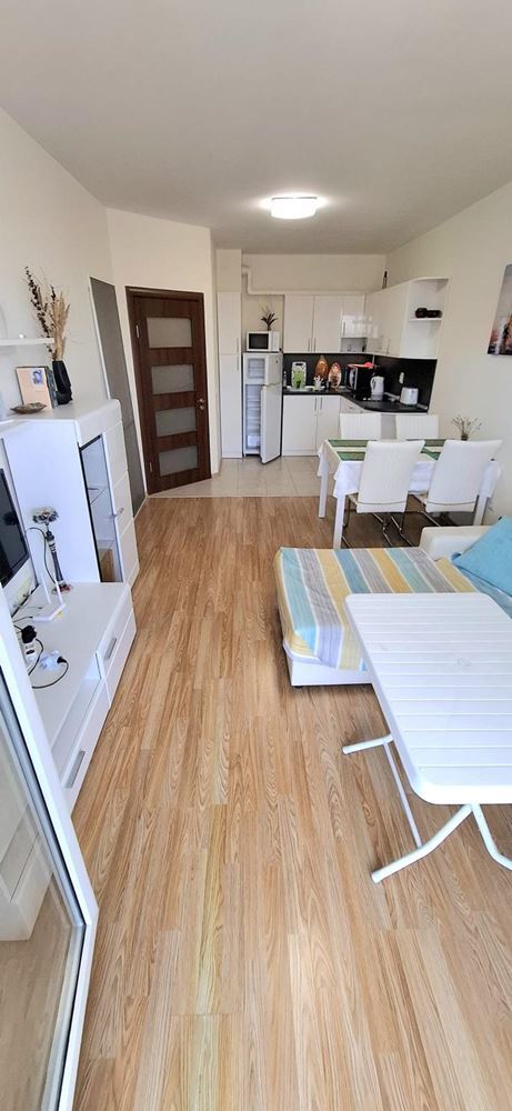 Dwupokojowy apartament w kompleksie w Pomorie – 300 m od plaży, doskonała inwestycja