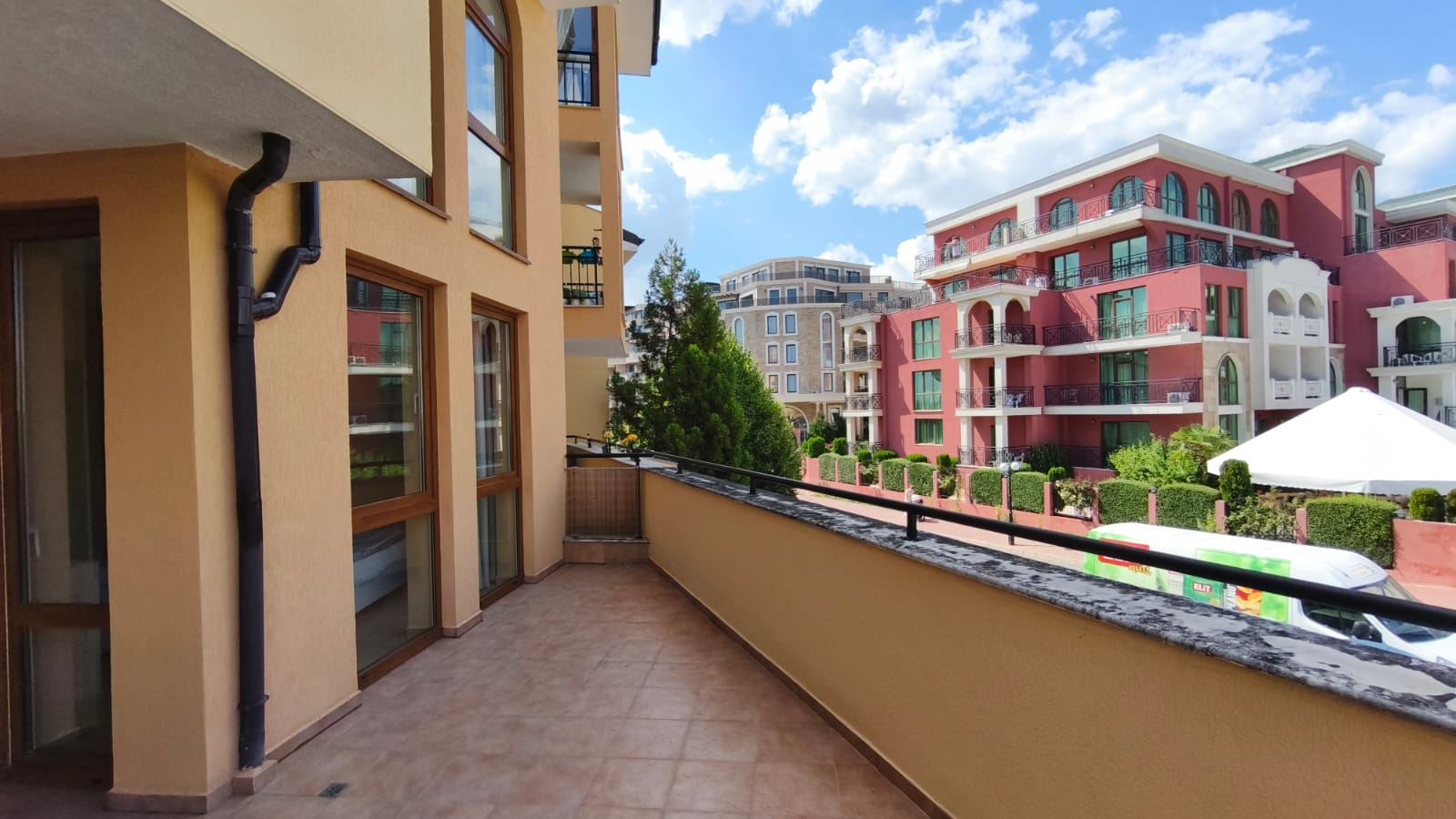Przestronny apartament z dwiema sypialniami i widokiem na morze w Sveti Vlas, 200 metrów od plaży