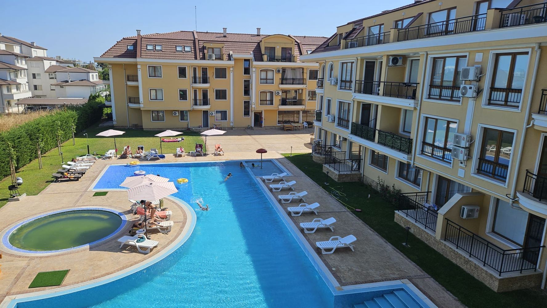 Dwupokojowy apartament z Akt 16 w Rawdzie, czwarta kondygnacja – nowoczesny budynek, doskonała lokalizacja i potencjał inwestycyjny