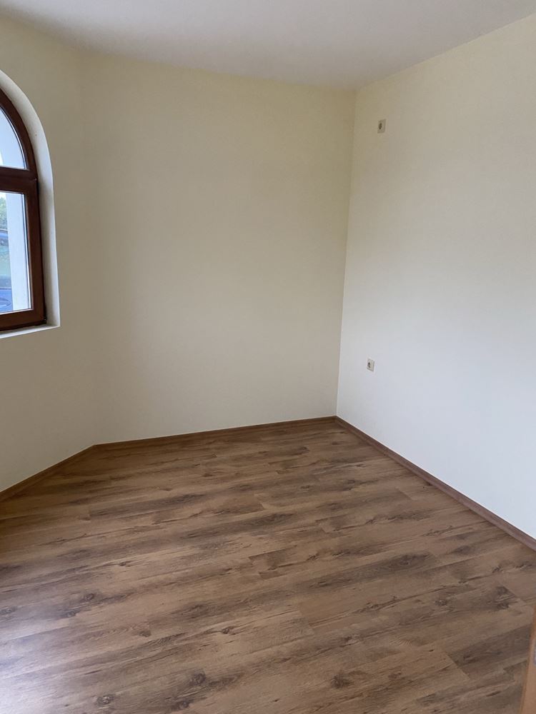 Dwupokojowy apartament z Akt 16 w Rawdzie, czwarta kondygnacja – nowoczesny budynek, doskonała lokalizacja i potencjał inwestycyjny