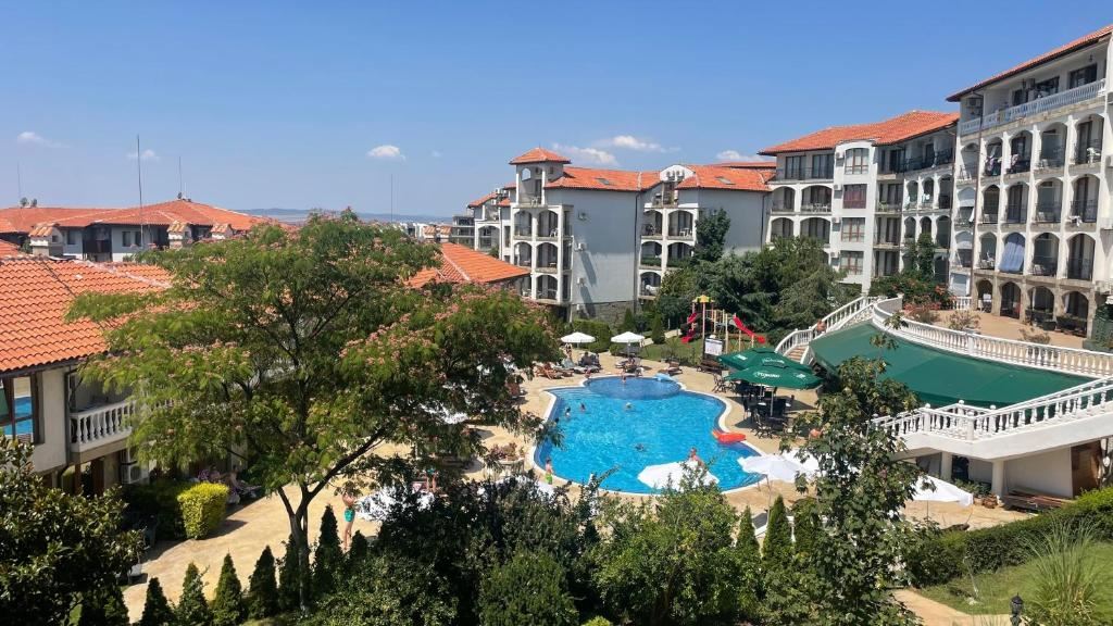 Przytulny apartament z jedną sypialnią w zadbanym kompleksie – komfort, spokój i doskonałe warunki do wypoczynku