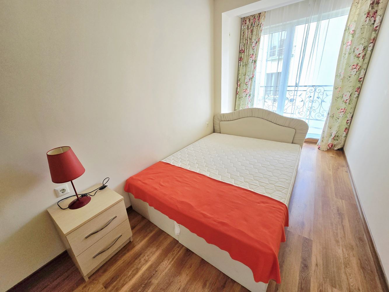 Nowoczesne mieszkanie z jedną sypialnią w Słonecznym Brzegu – nowy remont, doskonała inwestycja i gotowe do zamieszkania
