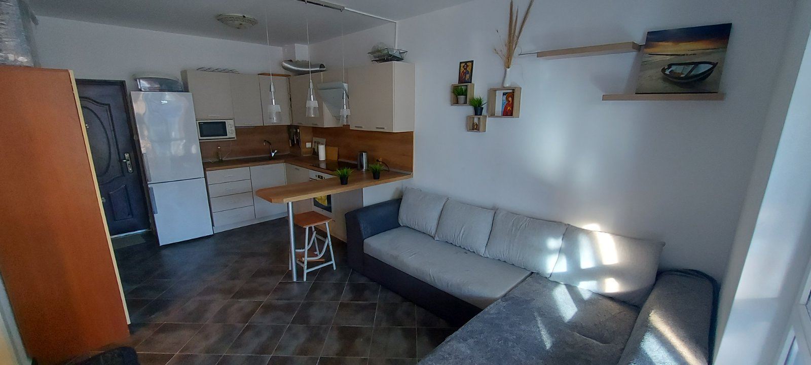 Pomorie – Apartament z dwiema sypialniami i widokiem na morze w kompleksie z basenem i parkingiem