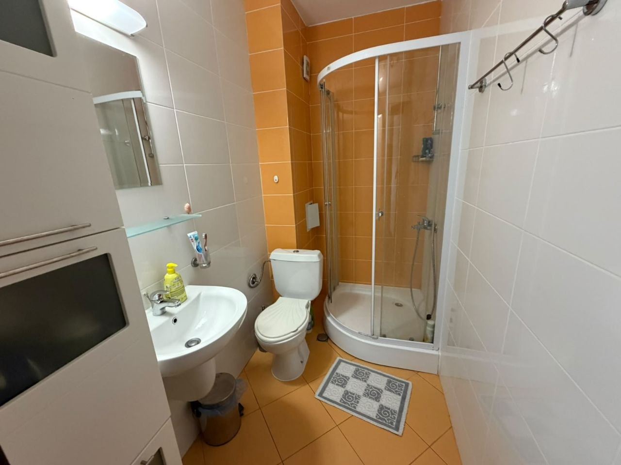 Stylowy apartament z jedną sypialnią z widokiem na morze w prestiżowym kompleksie w Świętym Własie – idealny na wypoczynek i inwestycję