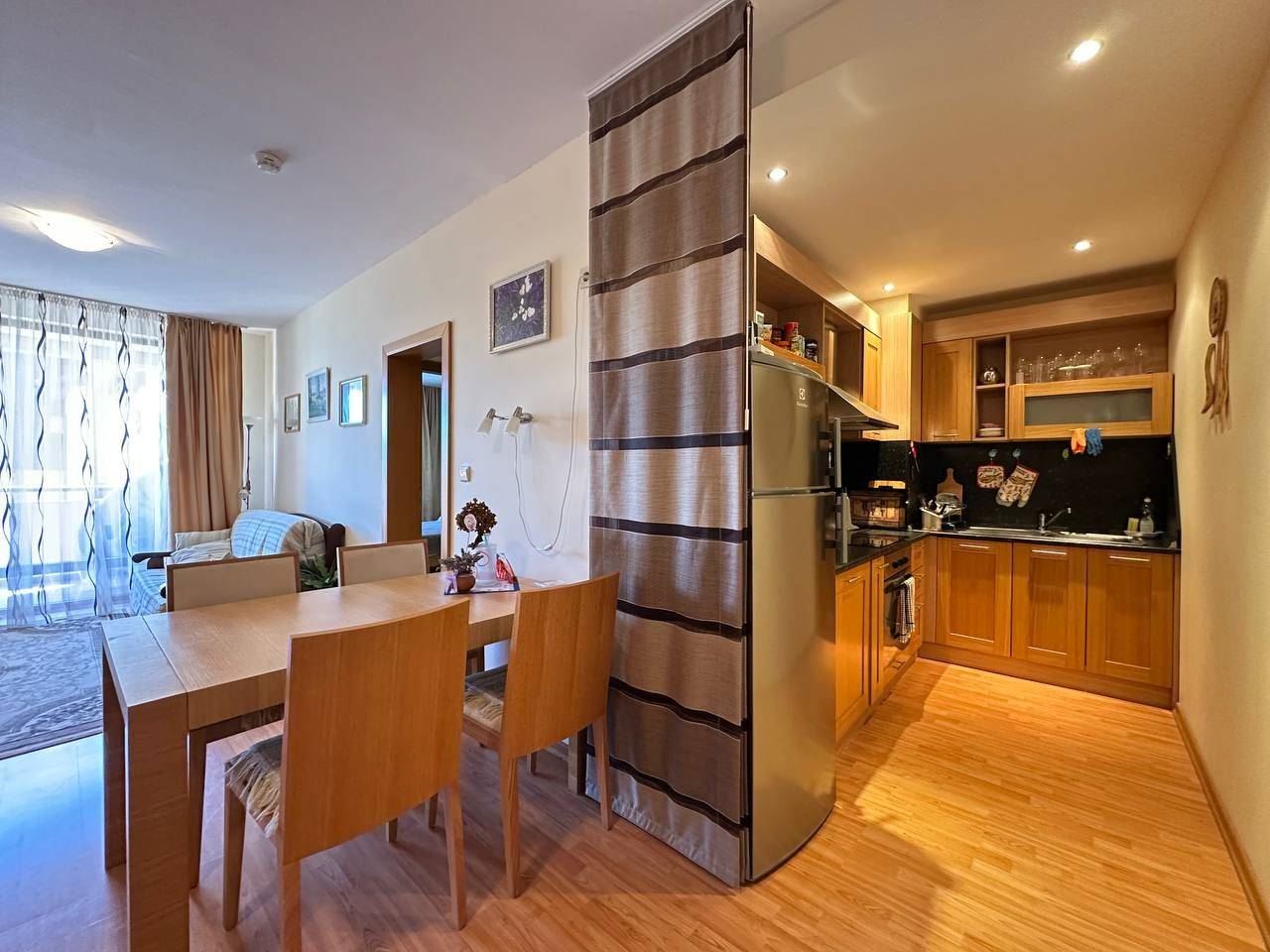 Sveti Vlas – w pełni umeblowany apartament w pierwszej linii brzegowej z prywatną plażą i atmosferą morza