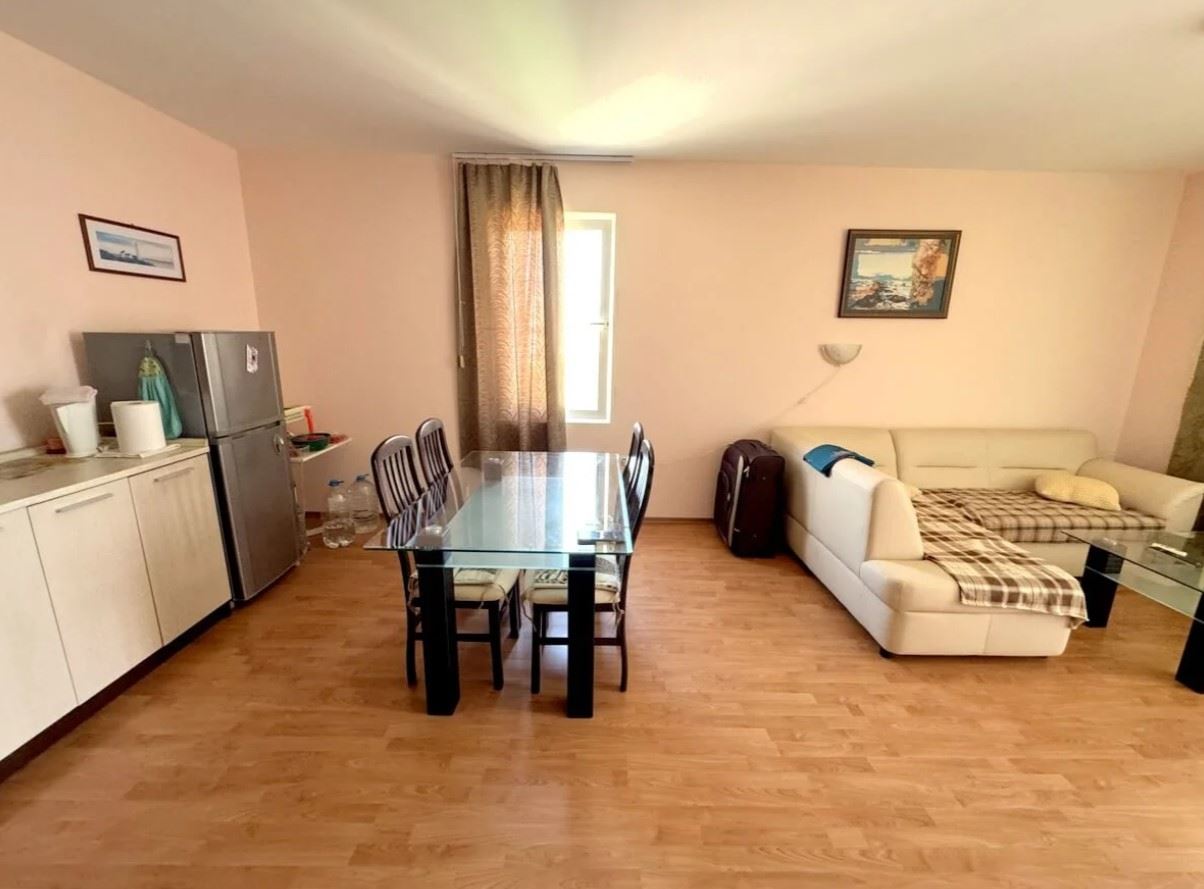 Przestronny apartament z jedną sypialnią 200 metrów od morza w Rawdzie – komfortowy dom nad brzegiem morza