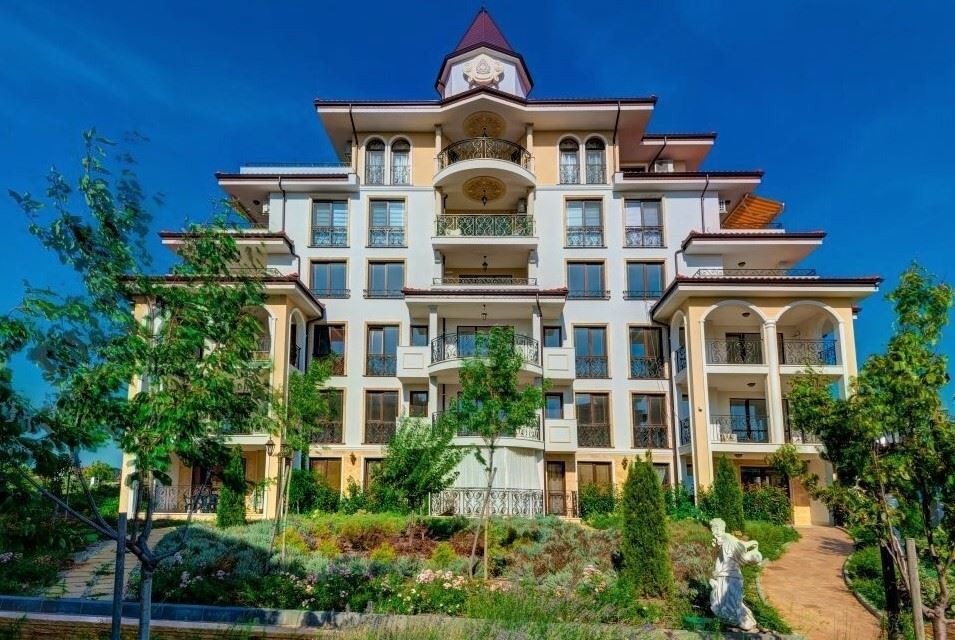 Ekskluzywny apartament z trzema sypialniami – najwyższy standard życia i dyskretny luksus