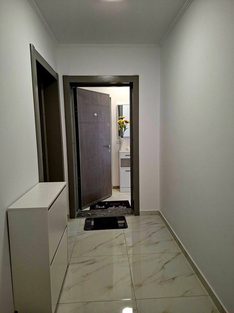 Stylowe dwupokojowe mieszkanie z niską opłatą eksploatacyjną w Słonecznym Brzegu – komfort, bezpieczeństwo i doskonała inwestycja nad morzem