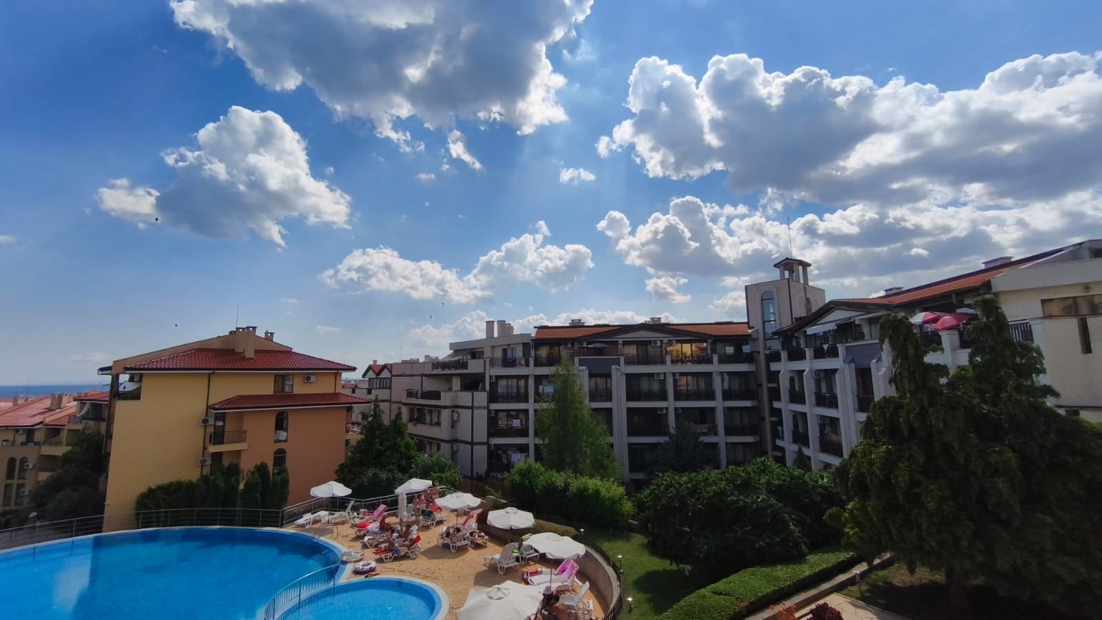 Przestronny apartament z dwiema sypialniami i widokiem na morze w Sveti Vlas, 200 metrów od plaży