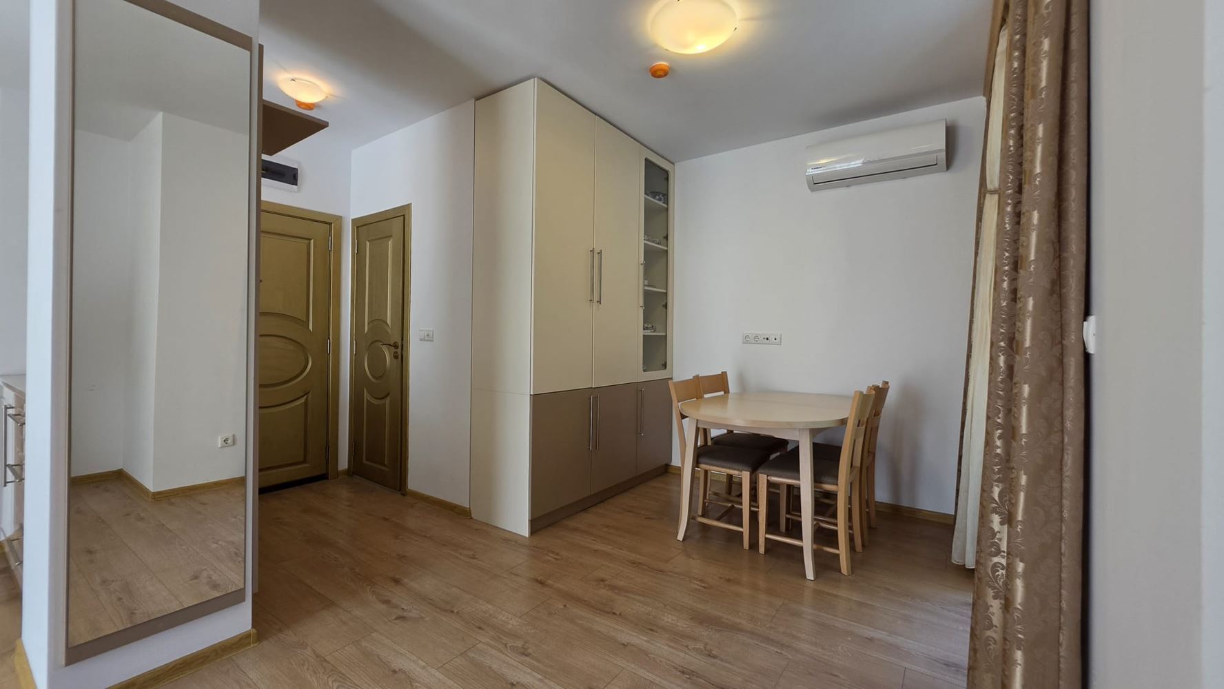 Stylowy apartament z jedną sypialnią, funkcjonalnym rozkładem, komfortem i spokojną atmosferą kurortu