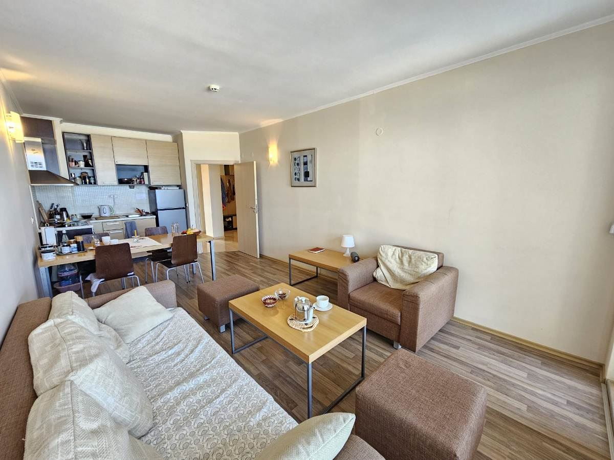 Luksusowy apartament z trzema sypialniami na pierwszej linii brzegowej w Obzorze – panoramiczny widok na morze i góry