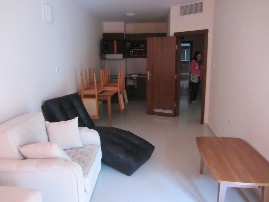 Pierwsza linia do plaży Butamyata! Umeblowany apartament z jedną sypialnią i częściowym widokiem na morze w Sinemorec