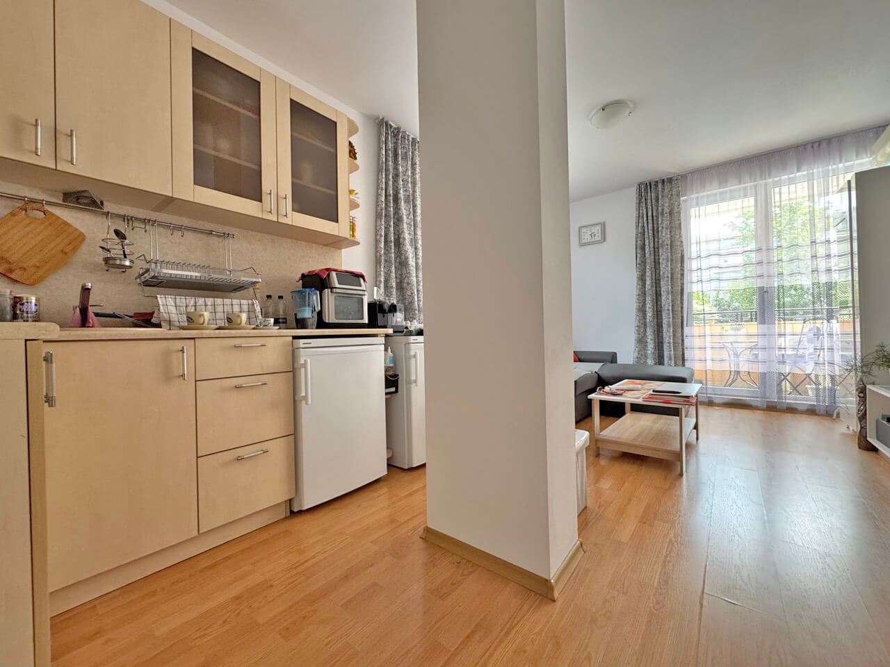 Luksusowy apartament z jedną sypialnią z widokiem na basen w prestiżowym kompleksie w Słonecznym Brzegu