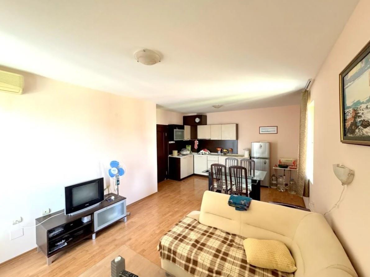 Przestronny apartament z jedną sypialnią 200 metrów od morza w Rawdzie – komfortowy dom nad brzegiem morza