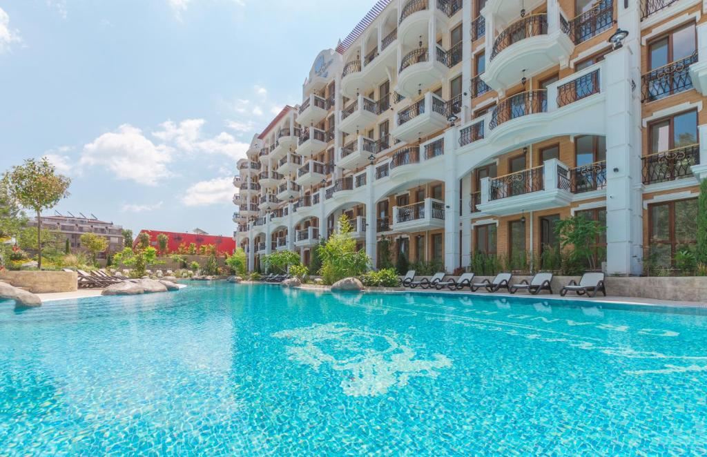 Apartament z jedną sypialnią z widokiem na park i basen w prestiżowym kompleksie w Słonecznym Brzegu
