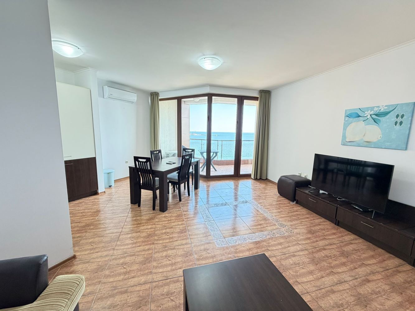 Apartament z dwiema sypialniami i bezpośrednim widokiem na morze, w pierwszej linii brzegowej w Nessebarze