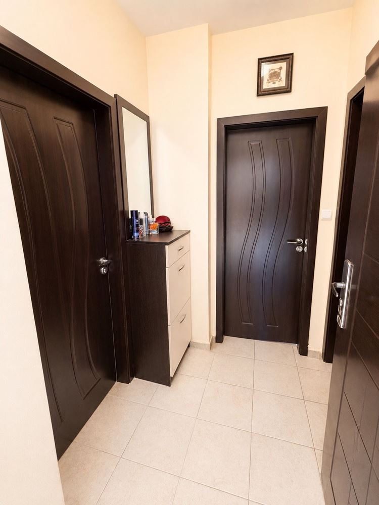 Pomorie, centrum i morze na wyciągnięcie ręki – przytulny apartament z jedną sypialnią i częściowym widokiem na morze