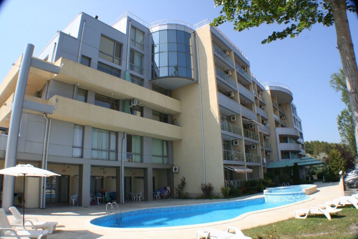 Umeblowany apartament z jedną sypialnią w Słonecznym Brzegu – funkcjonalna nieruchomość z udogodnieniami i niską opłatą eksploatacyjną
