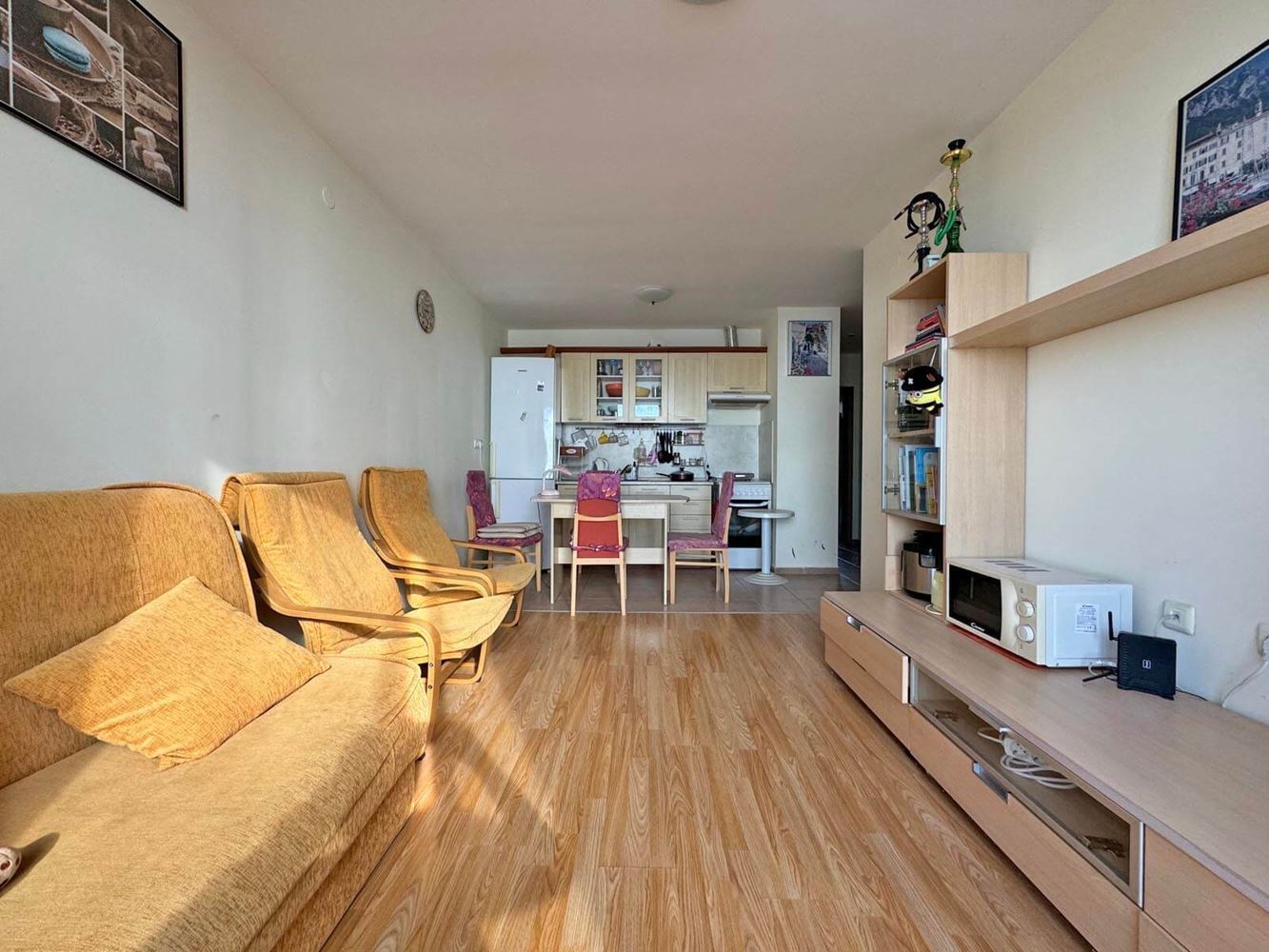 Przestronny apartament z dwiema sypialniami z panoramicznym widokiem na morze i góry – gotowy do zamieszkania