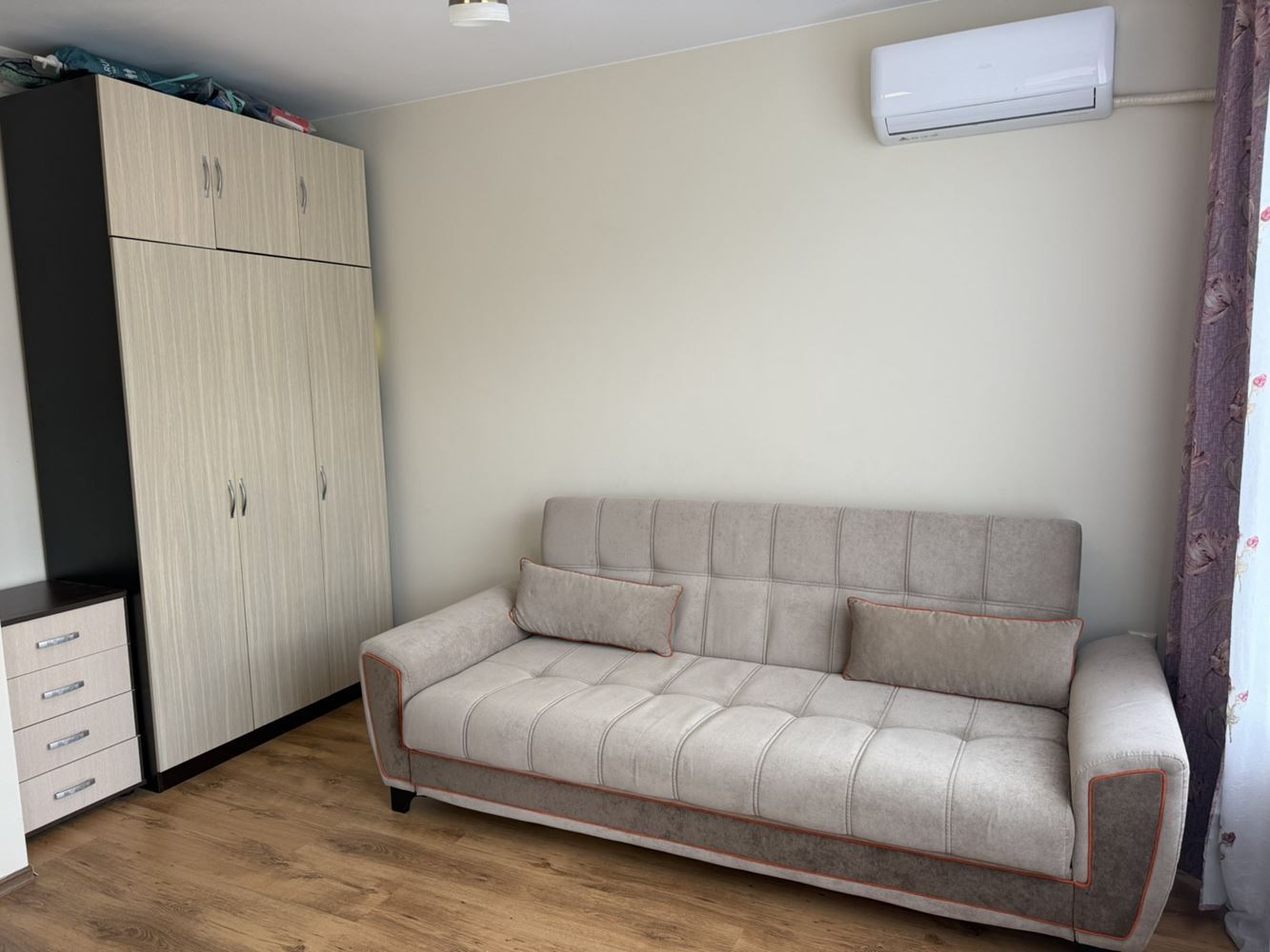 Stylowe mieszkanie z jedną sypialnią w nowoczesnym kompleksie w Rawdzie – doskonała inwestycja blisko morza